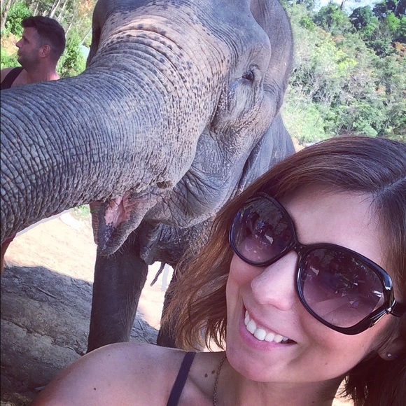 Meet your Posher, Bree - Picture 3 of 3